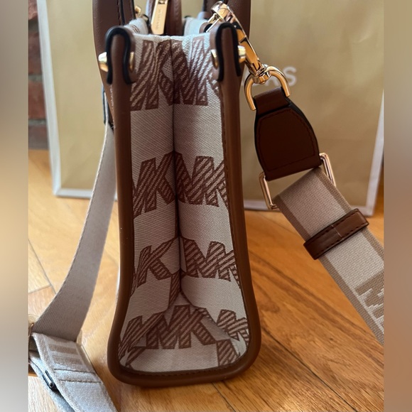 Michael Kors Mirella Small Shopper Crossbody - Picture 4 of 15